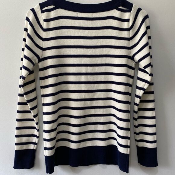 Jessica navy sweater with jewel flowers - Picture 6 of 7